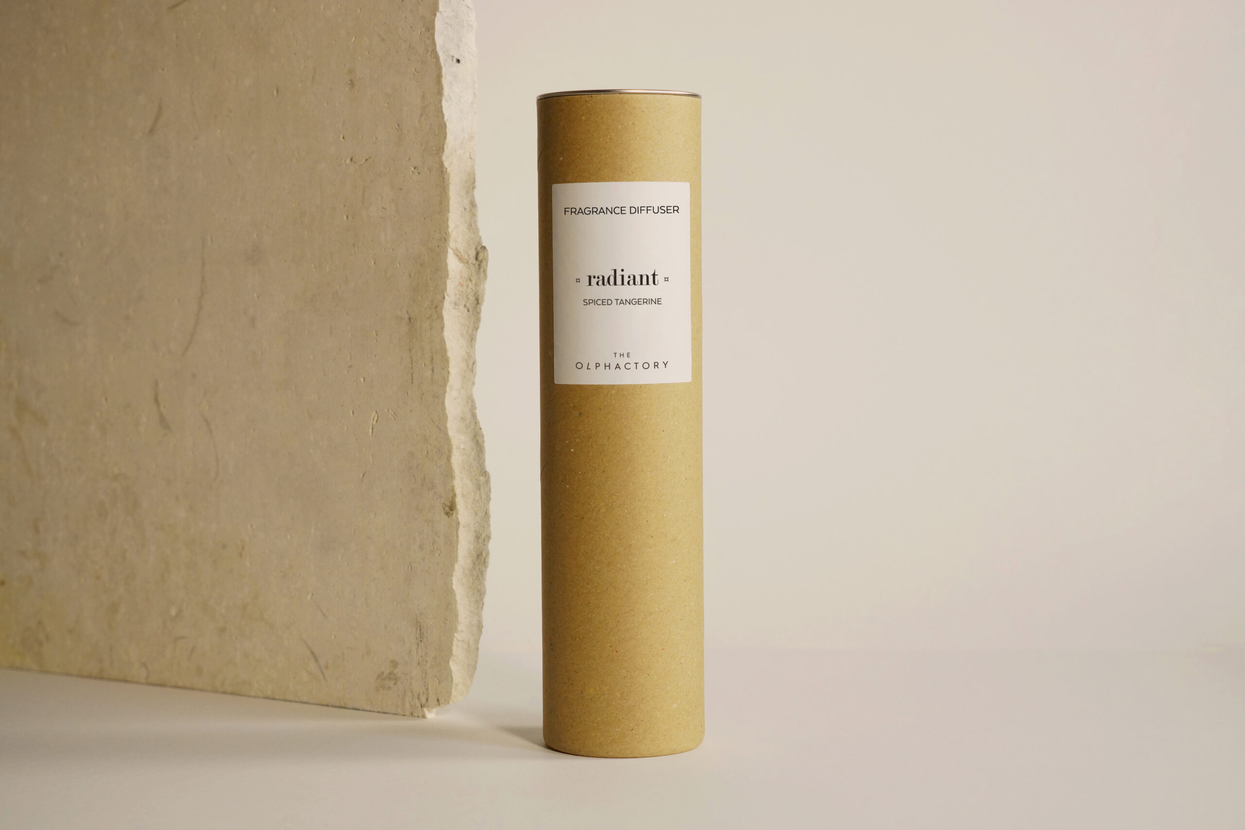 Difusor de Varillas- The Olphactory - Spiced Tangerine · radiant · Aromatizante Cítrico para Hogar - Imagen 6